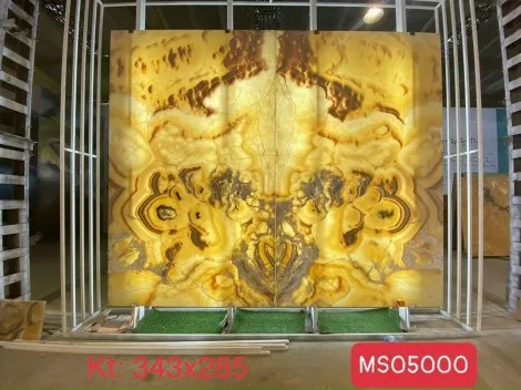 Tranh Đá Đối Xứng Onyx Xuyên Sáng Ốp Tường Màu Vàng 003