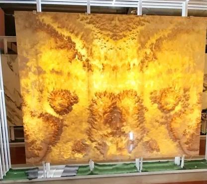 Tranh Đá Đối Xứng Onyx XuyênSáng Ốp Tường Màu Vàng Vân Nâu