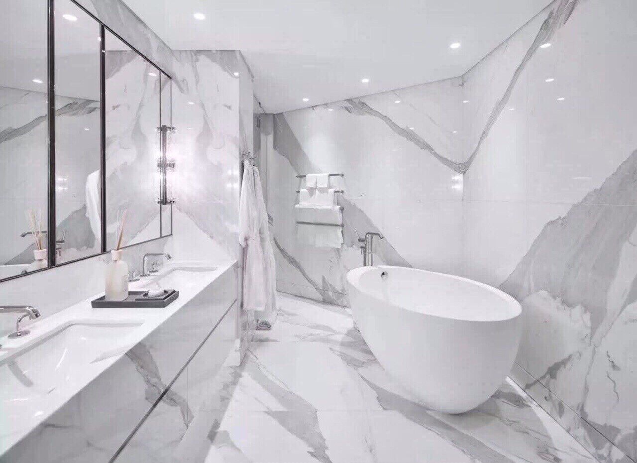 Tranh đá marble màu trắng ốp phòng tắm