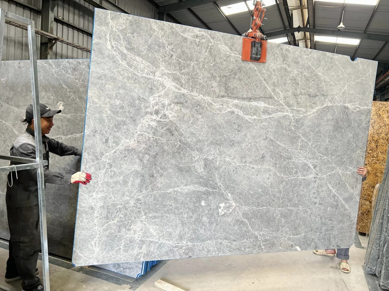 thi công và tranh đá