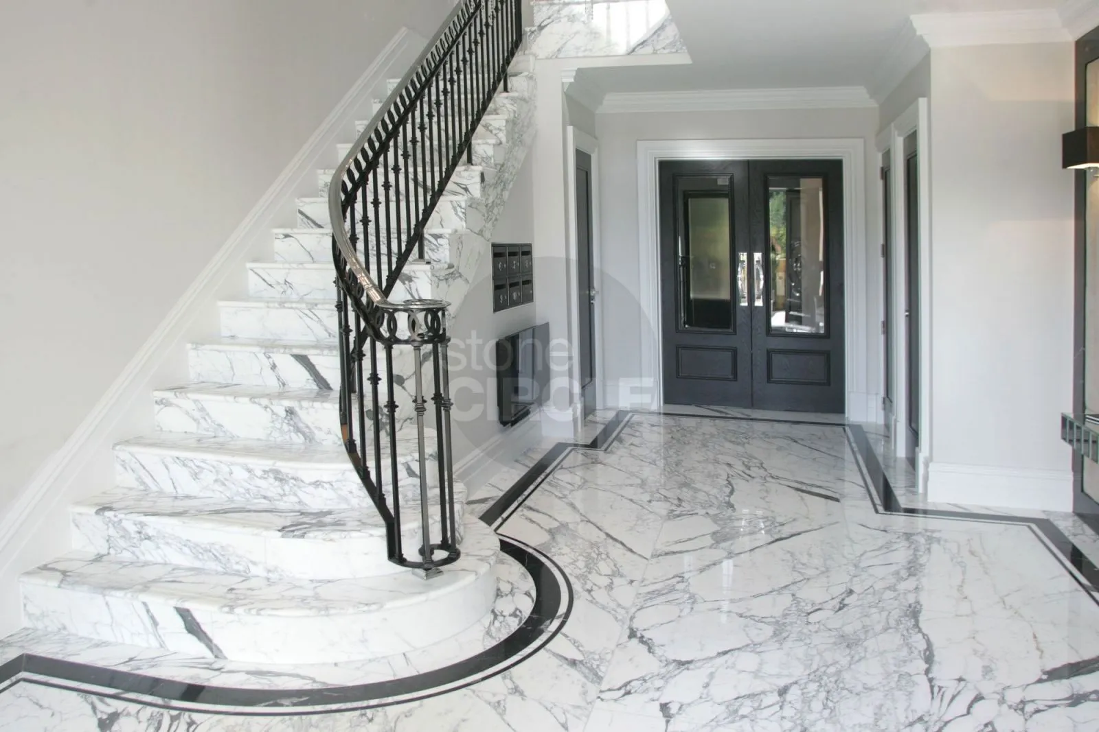 đá marble ốp cầu thang
