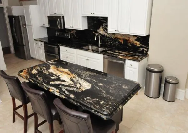 Đá granite ốp bàn bếp: Giải pháp sang trọng và bền bỉ