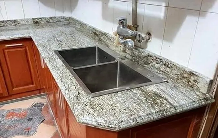 Đá granite ốp bàn bếp: Giải pháp sang trọng và bền bỉ