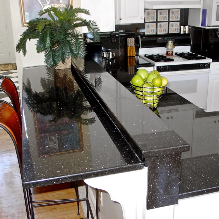 Đá Granite ốp bàn bếp