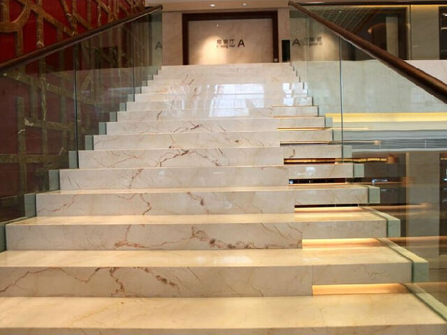 đá marble ốp cầu thang