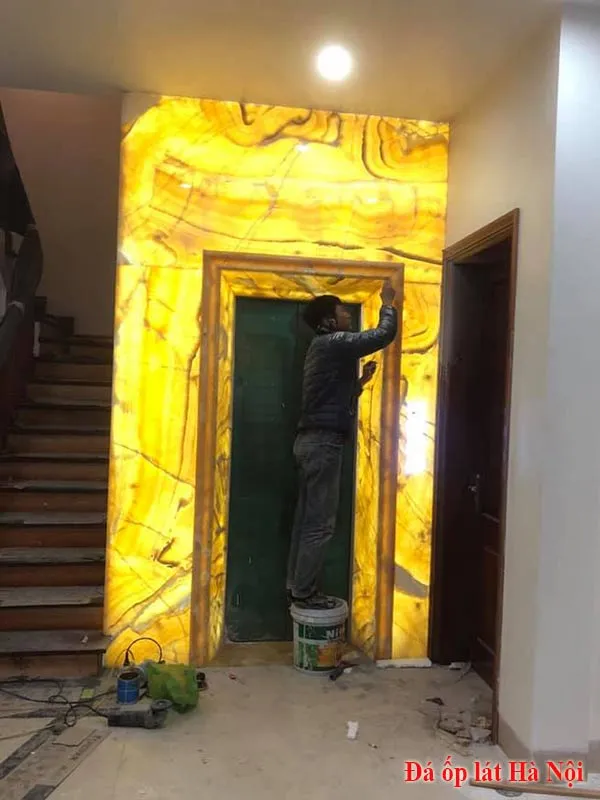 Tranh đá onyx xuyên sáng trong trang trí nội thất: Vẻ đẹp thăng hoa của ánh sáng