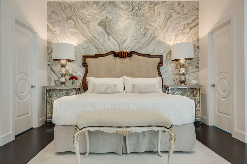 ốp tường phòng ngủ sang trọng