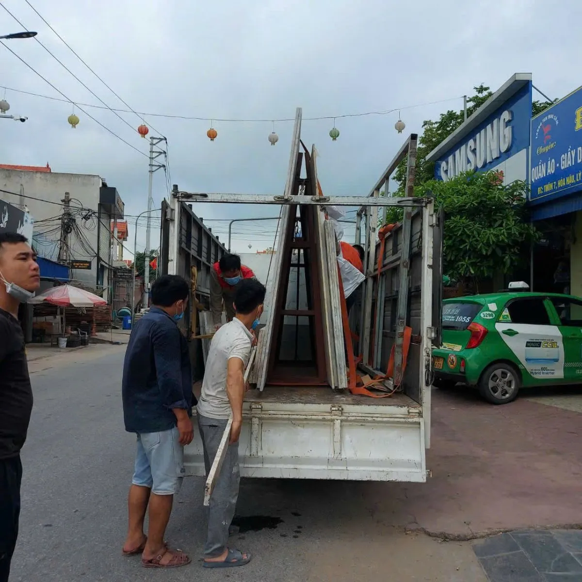 Lắp đặt tranh đá sơn thủy xuyên sáng tại Ba Đình – Hà Nội