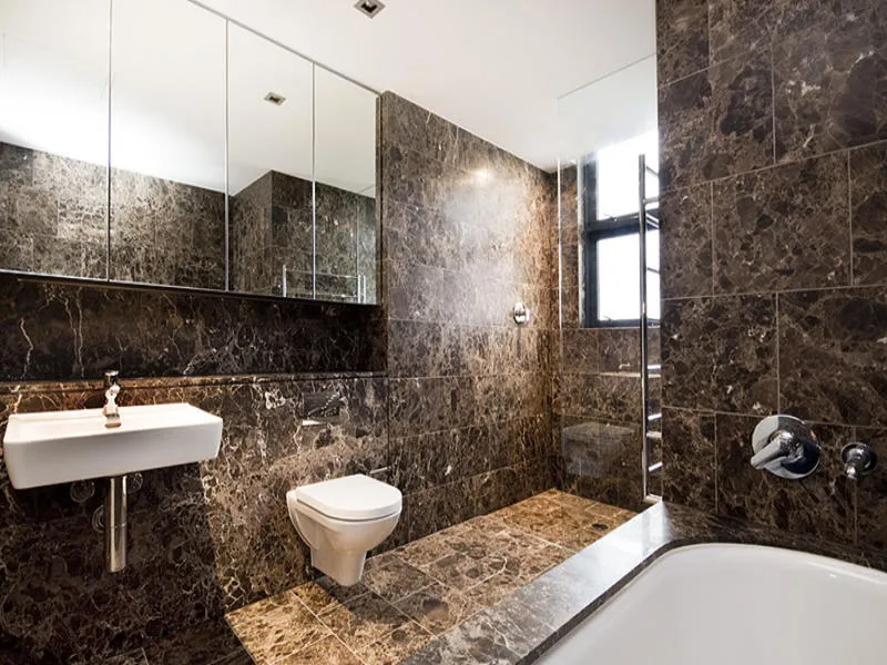 Tranh đá Granite ốp phòng tắm