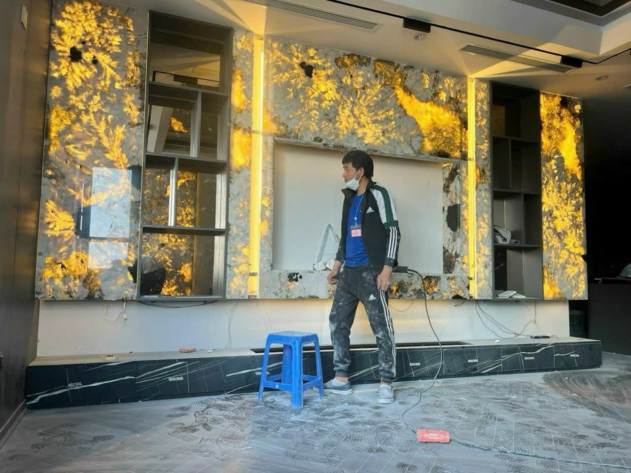 thi công tranh đá onyx