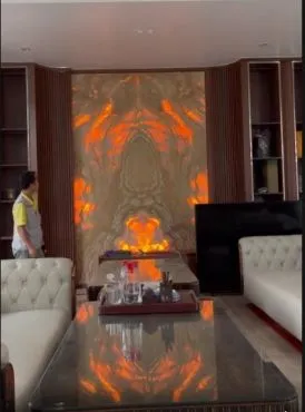 Thi Công Tranh Đá Onyx Xuyên Sáng Ốp Tường Phòng Khách Tại Thanh Hóa